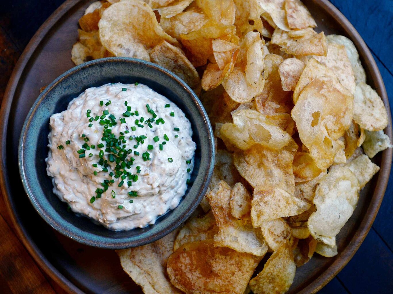 Gesund und crunchy: Rezept für Mikrowellen-Chips